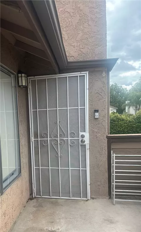1555 Border #F, Corona, CA 92882