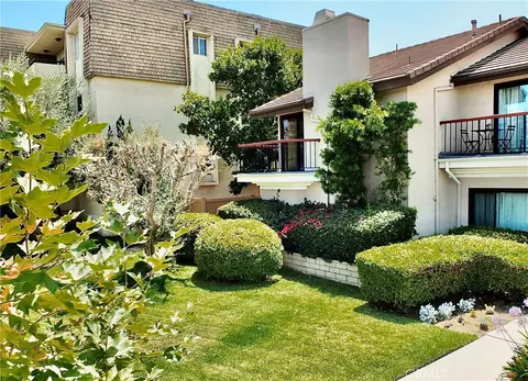 4015 N Virginia Rd # 6, Long Beach, CA 90807