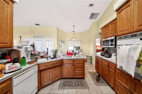 Kitchen - 5445 Snow Line, Phelan, CA 92371 photo 1 of 2
