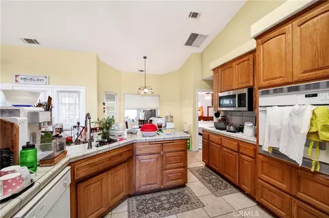 Kitchen - 5445 Snow Line, Phelan, CA 92371 photo 2 of 2