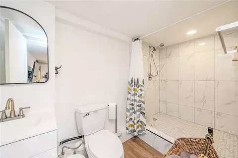 Bath - 774 Stephens Ave, Fullerton, CA 92833 photo 7 of 7