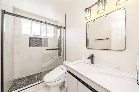 Bath - 774 Stephens Ave, Fullerton, CA 92833 photo 6 of 7