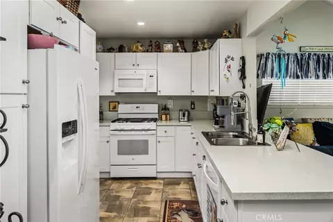 Kitchen - 915 E La Veta Ave, Orange, CA 92866 photo 1 of 1