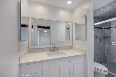 Bath - 1547 Neptune, Encinitas, CA 92024 photo 5 of 6