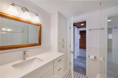 Bath - 1547 Neptune, Encinitas, CA 92024 photo 4 of 6