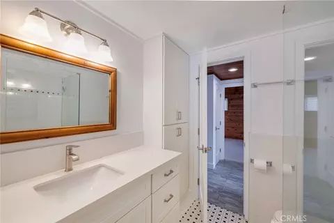 Bath - 1547 Neptune, Encinitas, CA 92024 photo 4 of 6