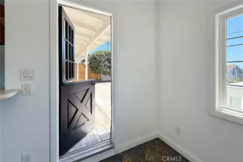Entry Way - 1547 Neptune, Encinitas, CA 92024 photo 2 of 3
