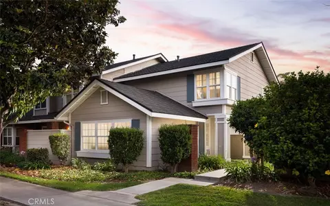100 Wildwood #8, Irvine, CA 92604