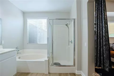 Bath - 4252 Jenkins, Riverside, CA 92501 photo 5 of 6