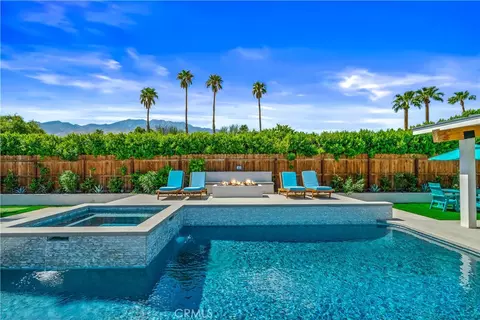 1995 N San Clemente Rd, Palm Springs, CA 92262