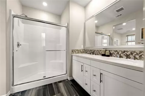 Bath - 17879 S Upton, Carson, CA 90746 photo 3 of 4