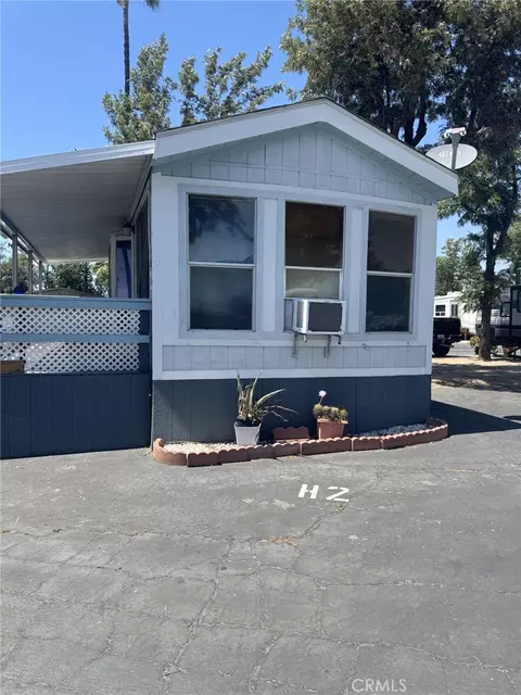 2750 W Acacia #H2, Hemet, CA 92545