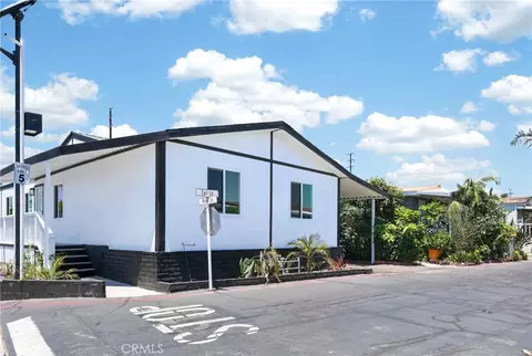 215 S Sullivan St #220, Santa Ana, CA 92704