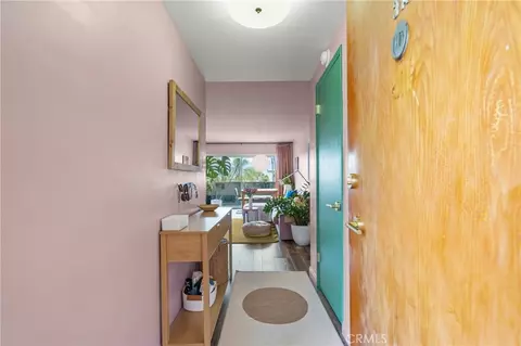 Entry Way - 528 Cedar #3A, Long Beach, CA 90802 photo 1 of 2