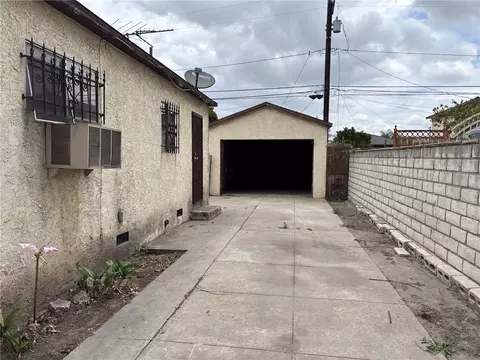 443 W Cedar, Compton, CA 90220 photo 2