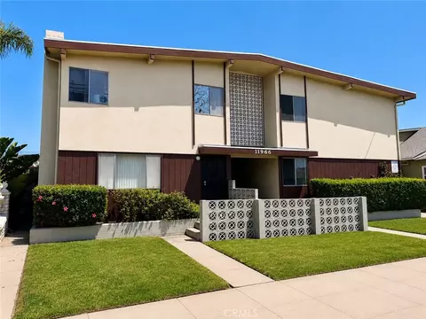 11966 Oxford Ave, Hawthorne, CA 90250