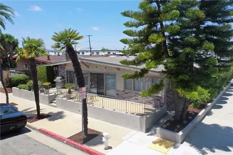 408 Ford Rd, Costa Mesa, CA 92627