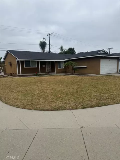 10321 Courtright Rd, Stanton, CA 90680