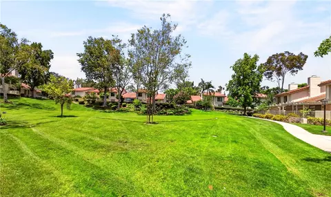 Exterior - 949 Creekside Dr, Fullerton, CA 92833 photo 4 of 5
