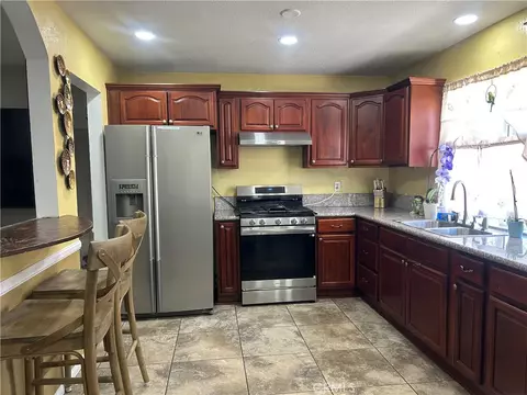 Kitchen - 1614 Kirby Ct, Redlands, CA 92374 photo 2 of 2