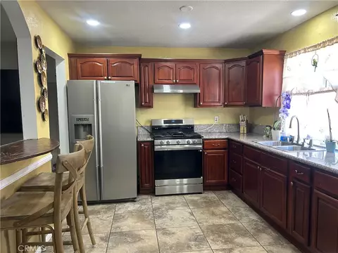 Kitchen - 1614 Kirby Ct, Redlands, CA 92374 photo 2 of 2