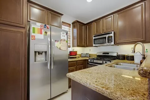 Kitchen - 31173 Strawberry Tree Ln, Temecula, CA 92592 photo 2 of 2