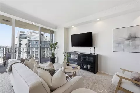 Living - 700 E Ocean Blvd #2002, Long Beach, CA 90802 photo 3 of 4