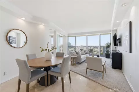 Dining - 700 E Ocean Blvd #2002, Long Beach, CA 90802 photo 1 of 3