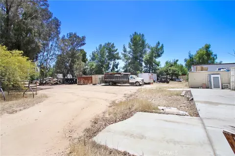 Exterior - 30925 Old Windmill Rd, Menifee, CA 92584 photo 6 of 9