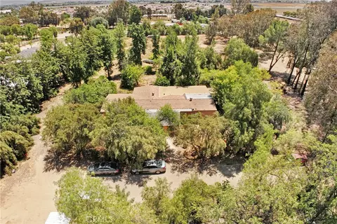 View/Area - 30925 Old Windmill Rd, Menifee, CA 92584 photo 8 of 11