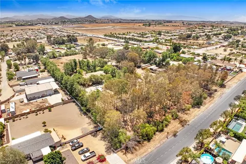 View/Area - 30925 Old Windmill Rd, Menifee, CA 92584 photo 7 of 11
