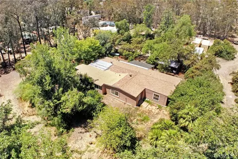 View/Area - 30925 Old Windmill Rd, Menifee, CA 92584 photo 9 of 11