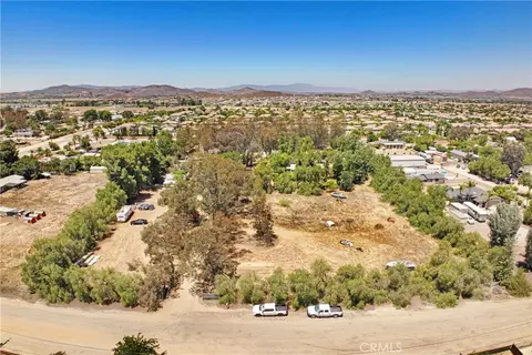 30925 Old Windmill Rd, Menifee, CA 92584