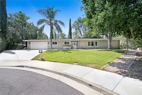 1580 Pelham Pl, Riverside, CA 92506