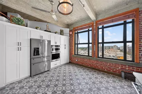 Kitchen - 100 W 5th St #7E, Long Beach, CA 90802 photo 3 of 3