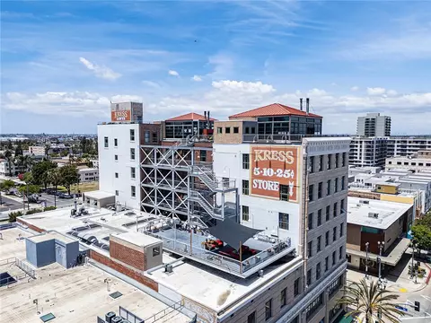 100 W 5th St #7E, Long Beach, CA 90802
