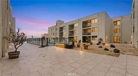 Exterior - 1140 E Ocean, Long Beach, CA 90802 photo 2 of 3