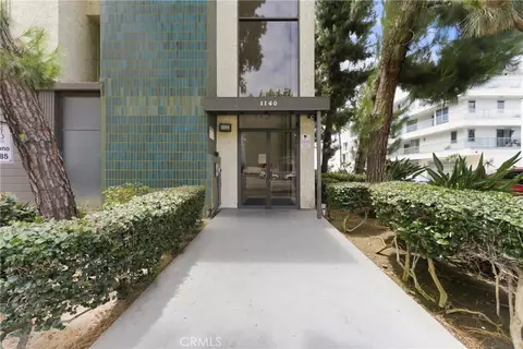 Exterior - 1140 E Ocean, Long Beach, CA 90802 photo 3 of 4