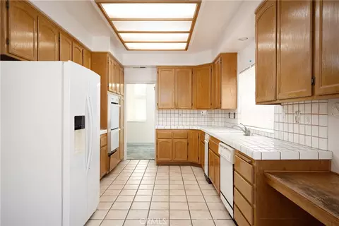 Kitchen - 21420 S Perry St, Carson, CA 90745 photo 3 of 3
