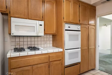 Kitchen - 21420 S Perry St, Carson, CA 90745 photo 2 of 3