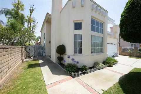 Exterior - 21420 S Perry St, Carson, CA 90745 photo 5 of 8
