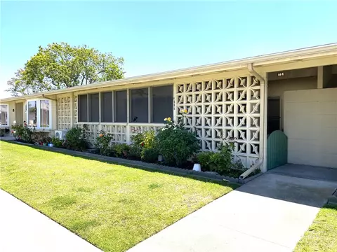 1560 Interlachen Rd M12-66k, Seal Beach, CA 90740