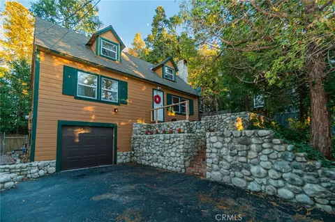 Exterior - 627 Rose Ln, Twin Peaks, CA 92391 photo 7 of 9