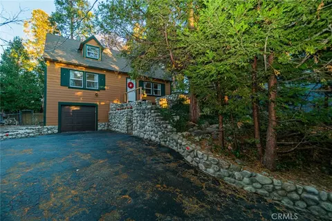 Exterior - 627 Rose Ln, Twin Peaks, CA 92391 photo 9 of 9