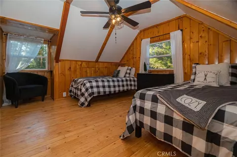 Bedroom - 627 Rose Ln, Twin Peaks, CA 92391 photo 8 of 11