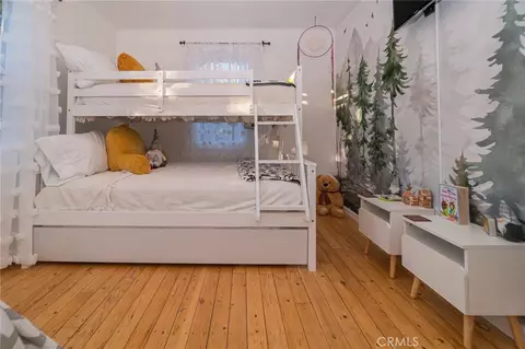 Bedroom - 627 Rose Ln, Twin Peaks, CA 92391 photo 2 of 11