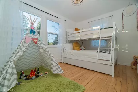 Bedroom - 627 Rose Ln, Twin Peaks, CA 92391 photo 1 of 11
