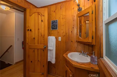 Bath - 627 Rose Ln, Twin Peaks, CA 92391 photo 2 of 2
