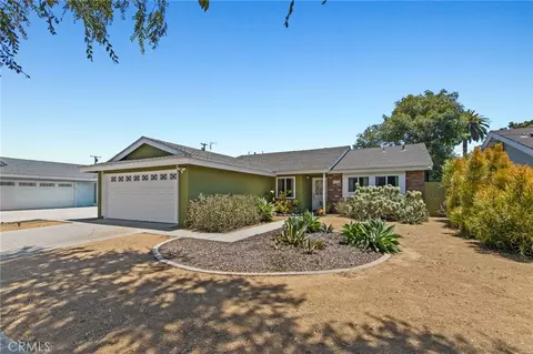 Exterior - 2858 Clark Ave, Long Beach, CA 90815 photo 2 of 6