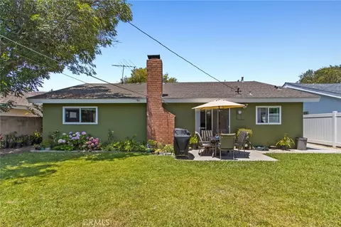 Exterior - 2858 Clark Ave, Long Beach, CA 90815 photo 6 of 6